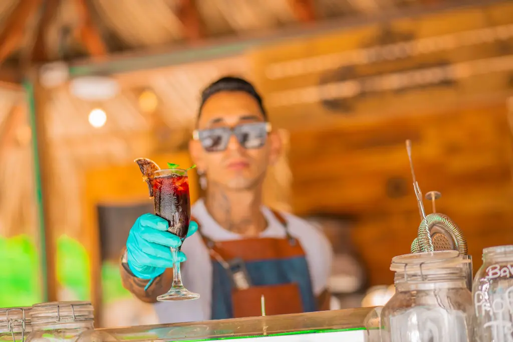 COCTEL DE BIENVENIDA AREA VIP.webp